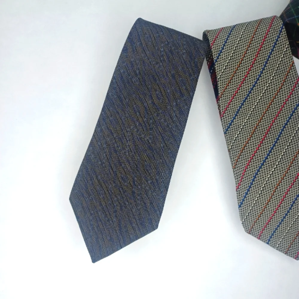 Set of (3) Missoni Silk Vtg. Skinny Neckties - Picture 2 of 6